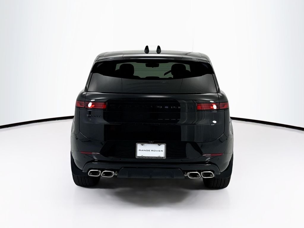 New 2026 Santorini Black Land Rover Dynamic SE image 6