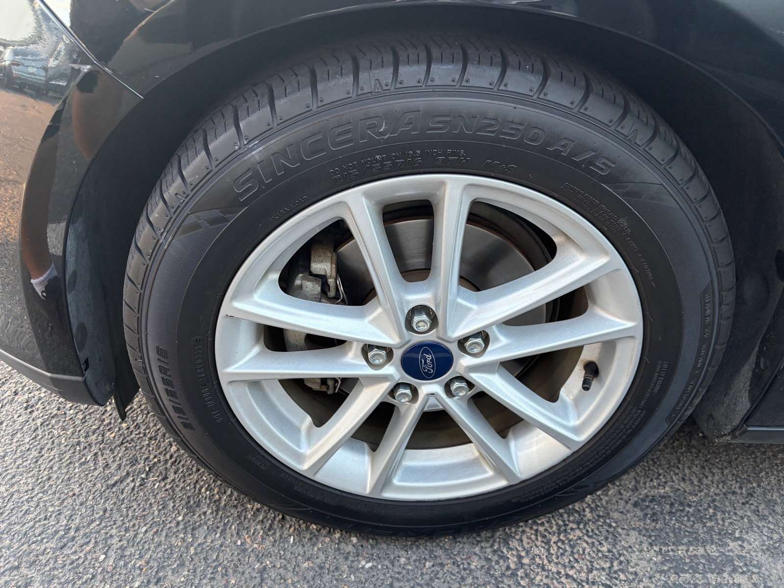Used 2016 Black Ford SE image 5