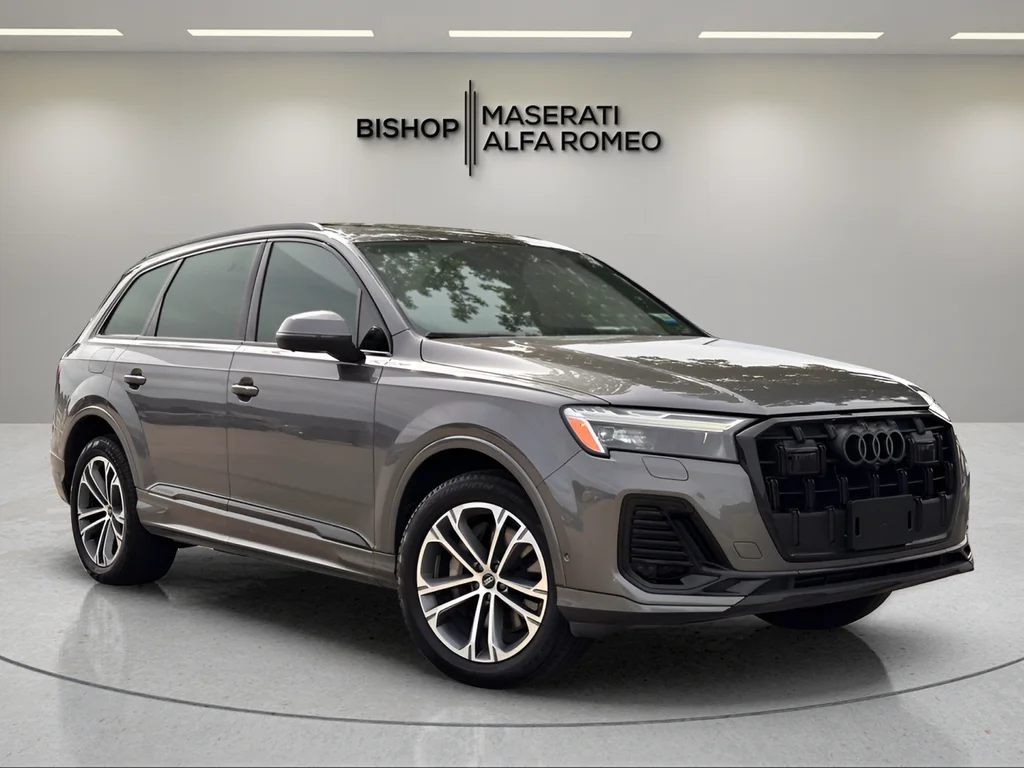 2025 Audi Q7 45 Premium Plus quattro Tiptronic's photo