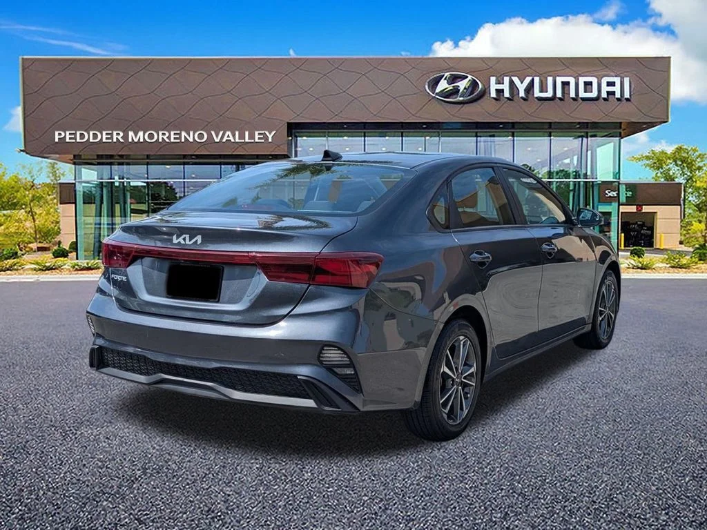 Used 2023 Gray Kia LXS image 2