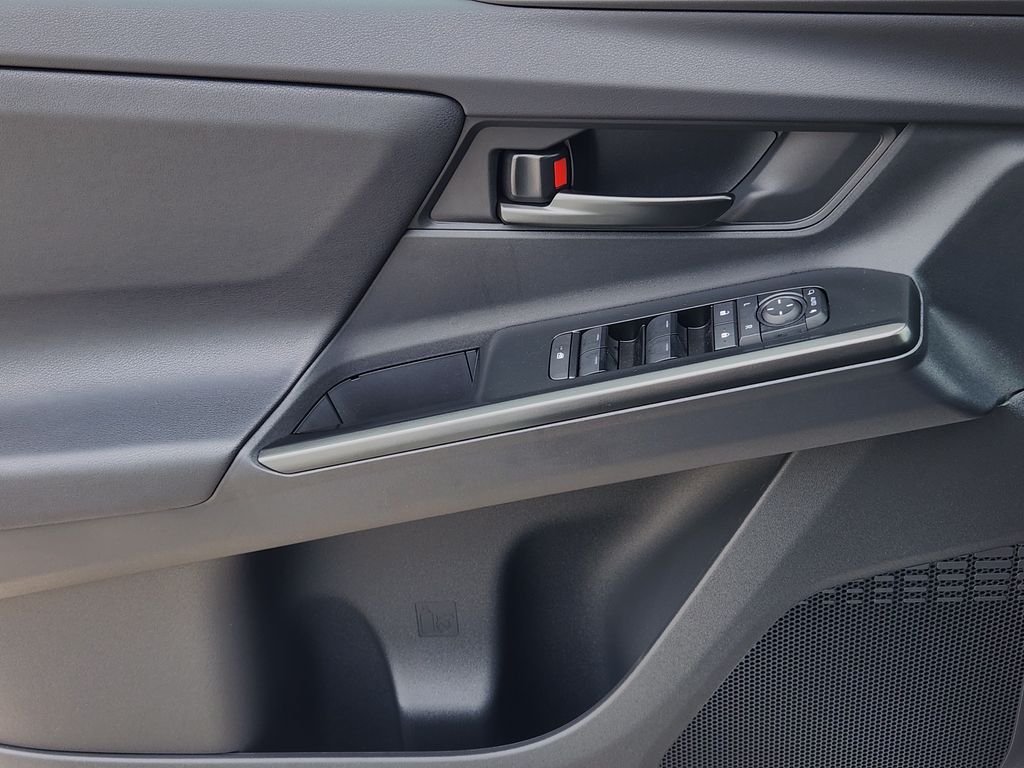 2026 Toyota bZ XLE - Photo 17