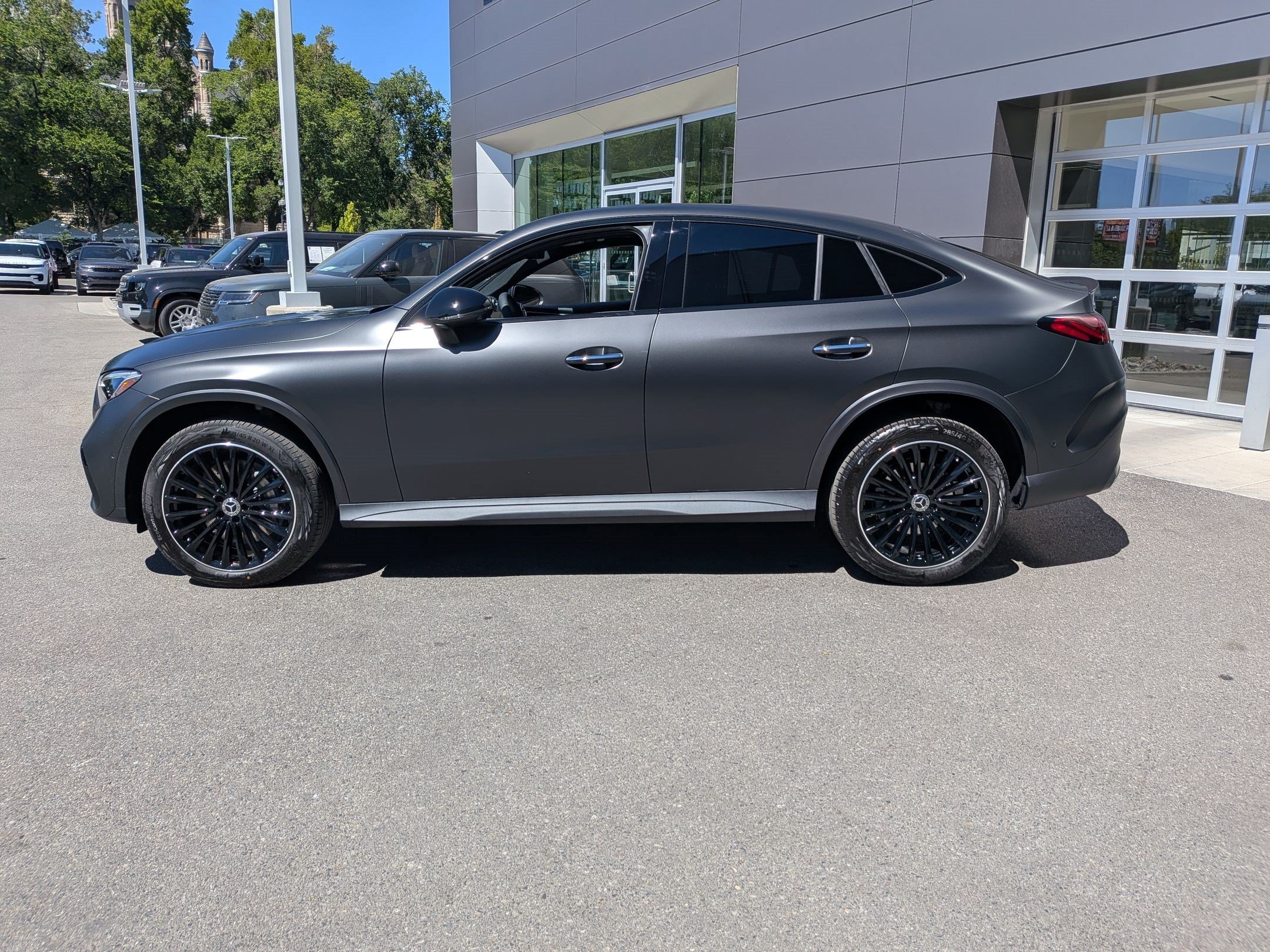 New 2026 MANUFAKTUR exclusive graphite grey magno Mercedes-Benz GLC 300 image 22