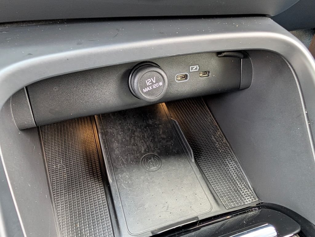 2023 Volvo C40 Ultimate - Photo 28