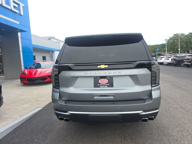 Used 2025 Gray Chevrolet High Country image 3