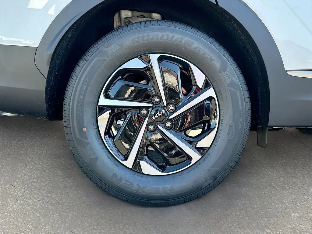 Certified Used 2025 White Kia LX image 28