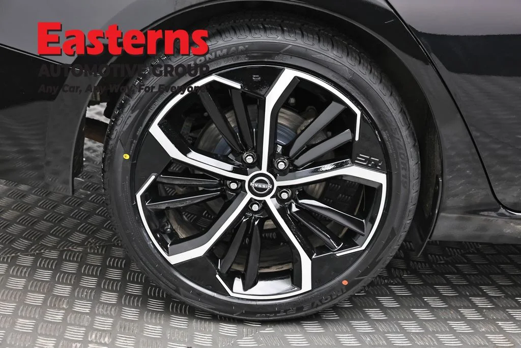 Used 2024 Black Nissan 2.5 SR image 30