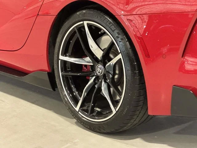 Used 2022 Red Toyota 3.0 image 11