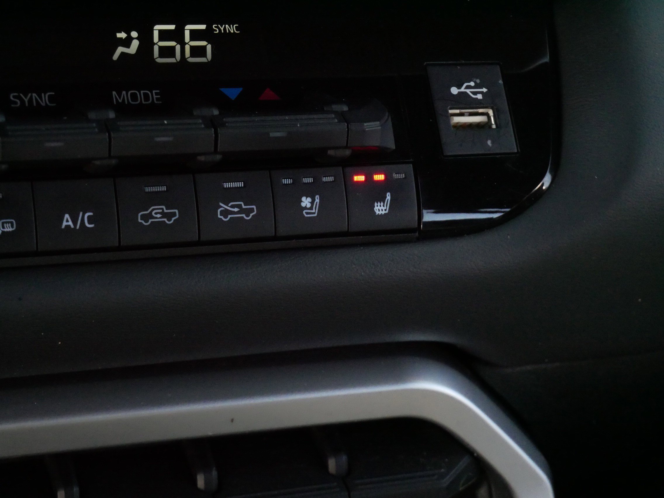 Used 2023 MAGNETIC GRAY MET Toyota Platinum image 28