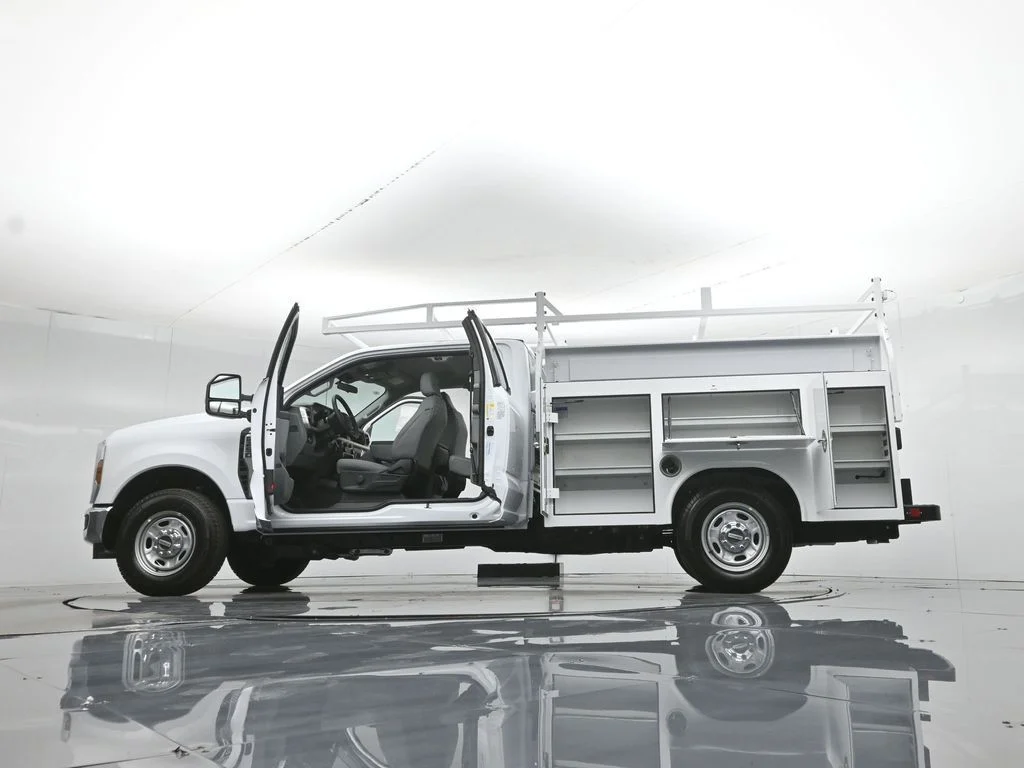 New 2026 Oxford White Ford XL image 82
