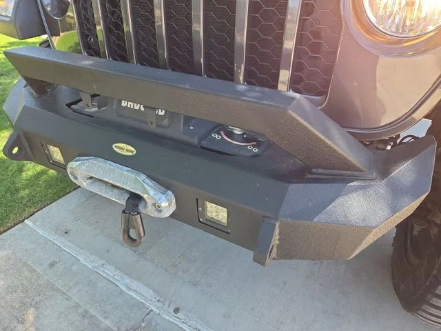 Used 2022 Gray Jeep Sport image 33