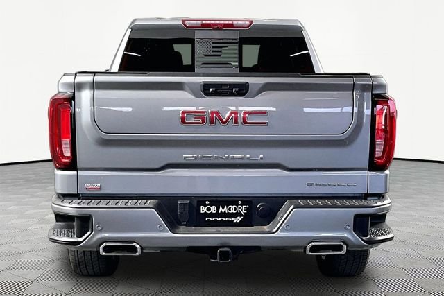 Used 2025 Silver GMC Denali image 4