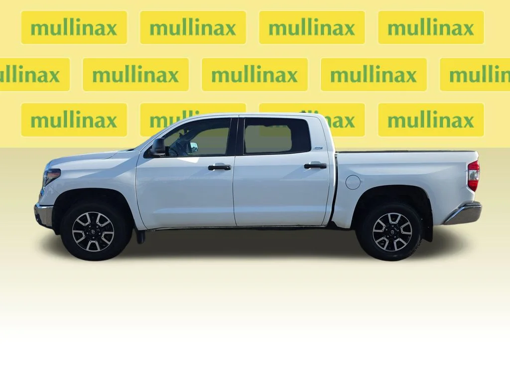 Used 2021 White Toyota SR5 image 11