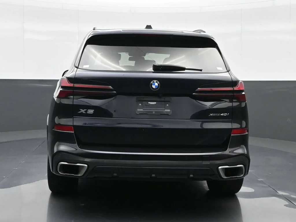 Used 2024 Black BMW xDrive40i image 14