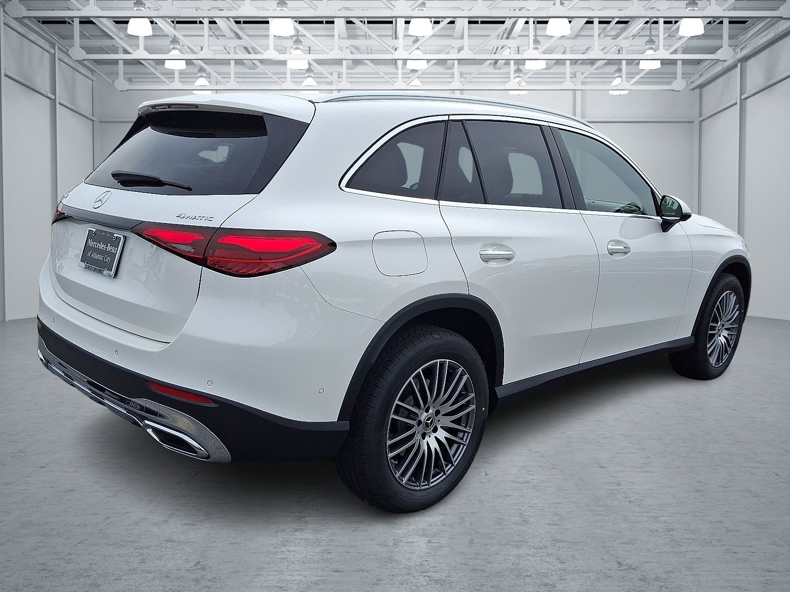 2025 Mercedes-Benz GLC Base - Photo 6