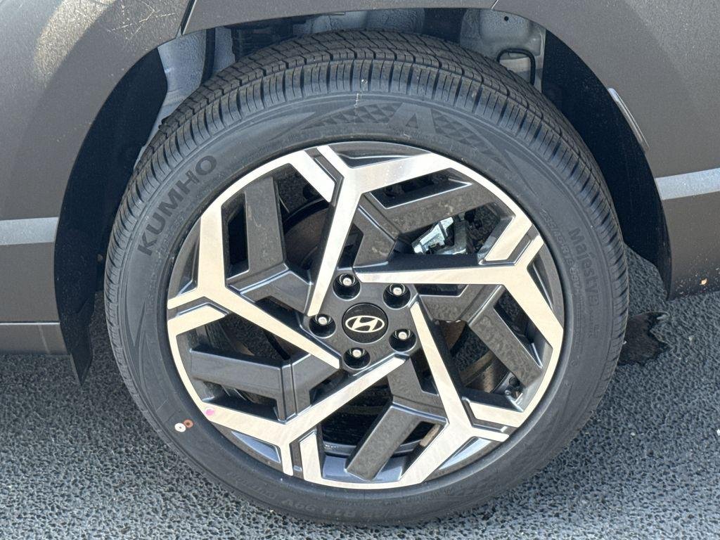 New 2026 White Hyundai SEL Premium FWD image 17
