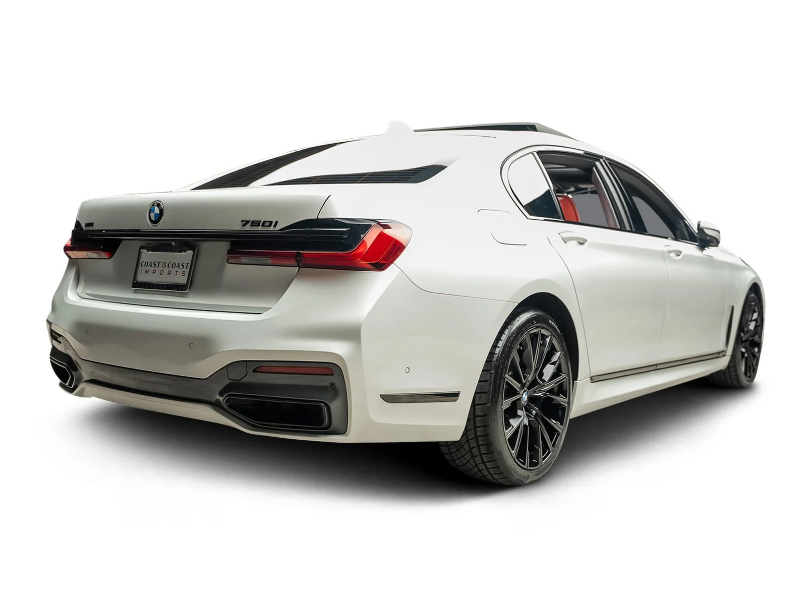 Used 2021 White BMW 750i xDrive image 22