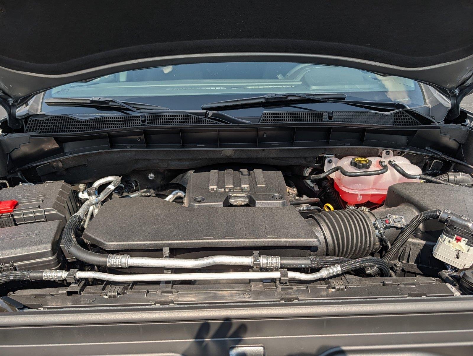 New 2026 Sterling Metallic GMC Elevation image 41