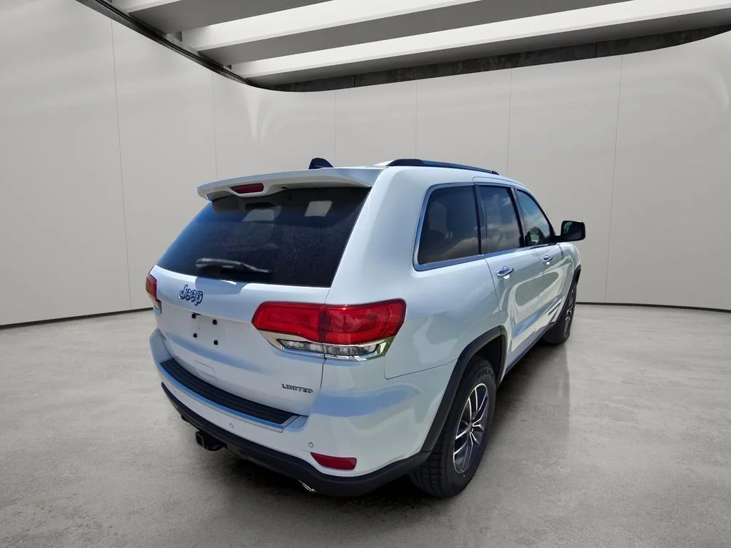 Used 2019 Bright White Clearcoat Jeep Limited image 5