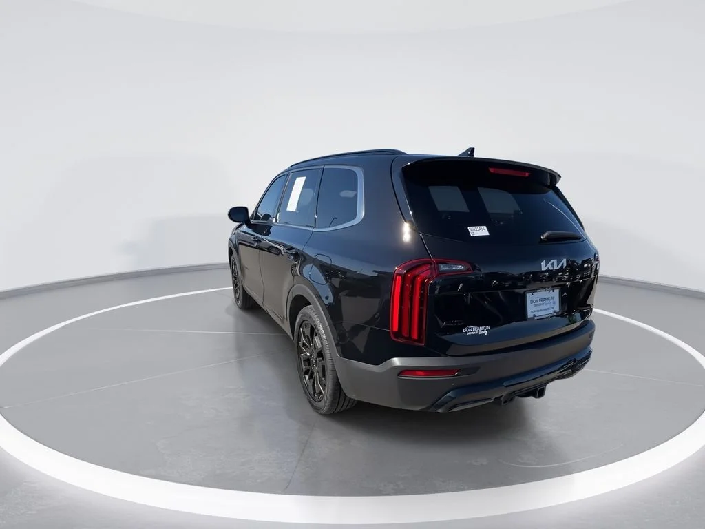 Used 2022 Black Kia SX image 6
