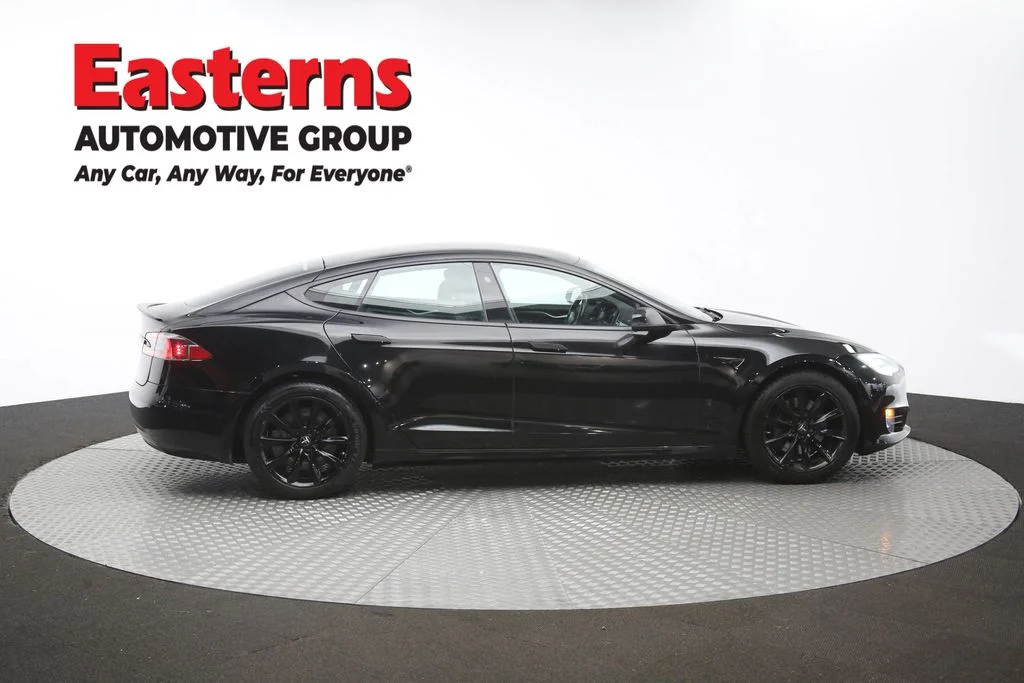 Used 2019 Black Tesla 75D image 97