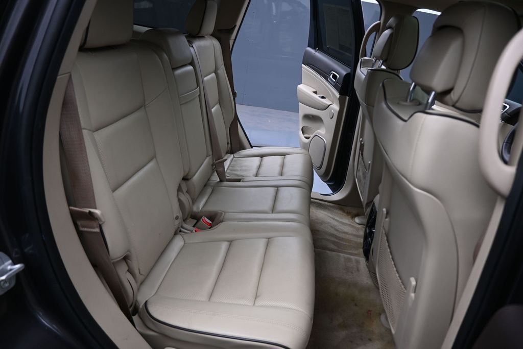 Used 2017 Gray Jeep Overland image 16