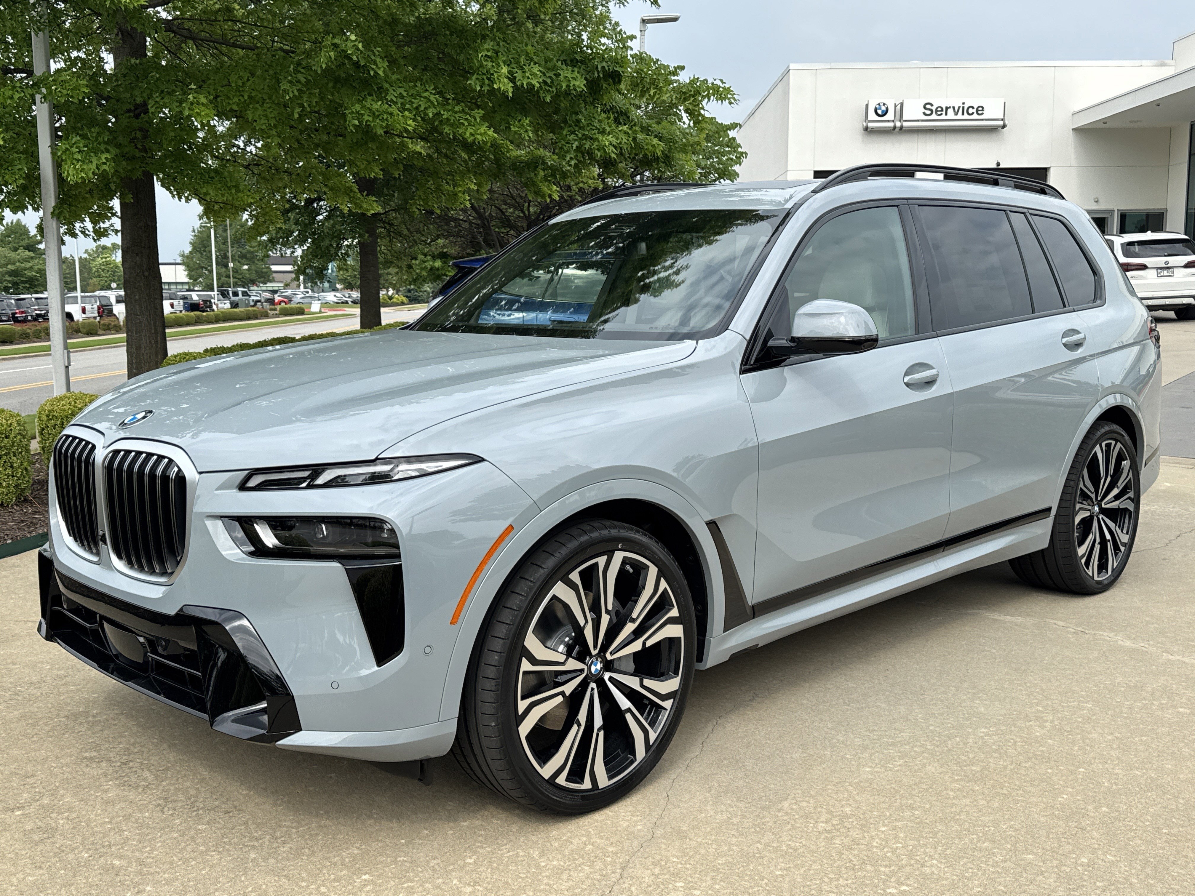 2027 BMW X7 xDrive40i's photo