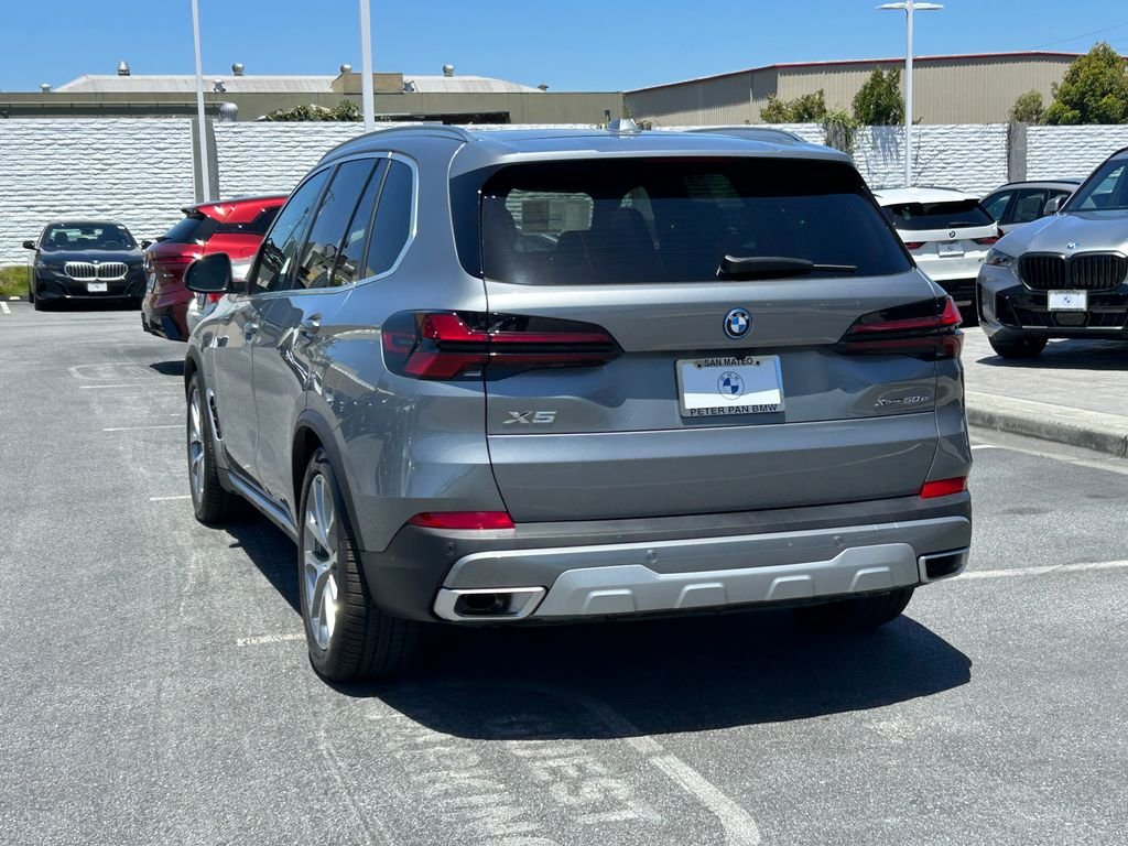 2026 BMW X5 50e - Photo 3