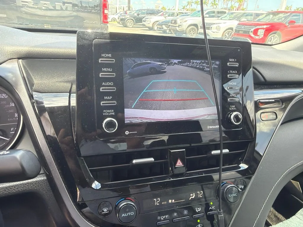 Used 2023 Ice Toyota SE image 5