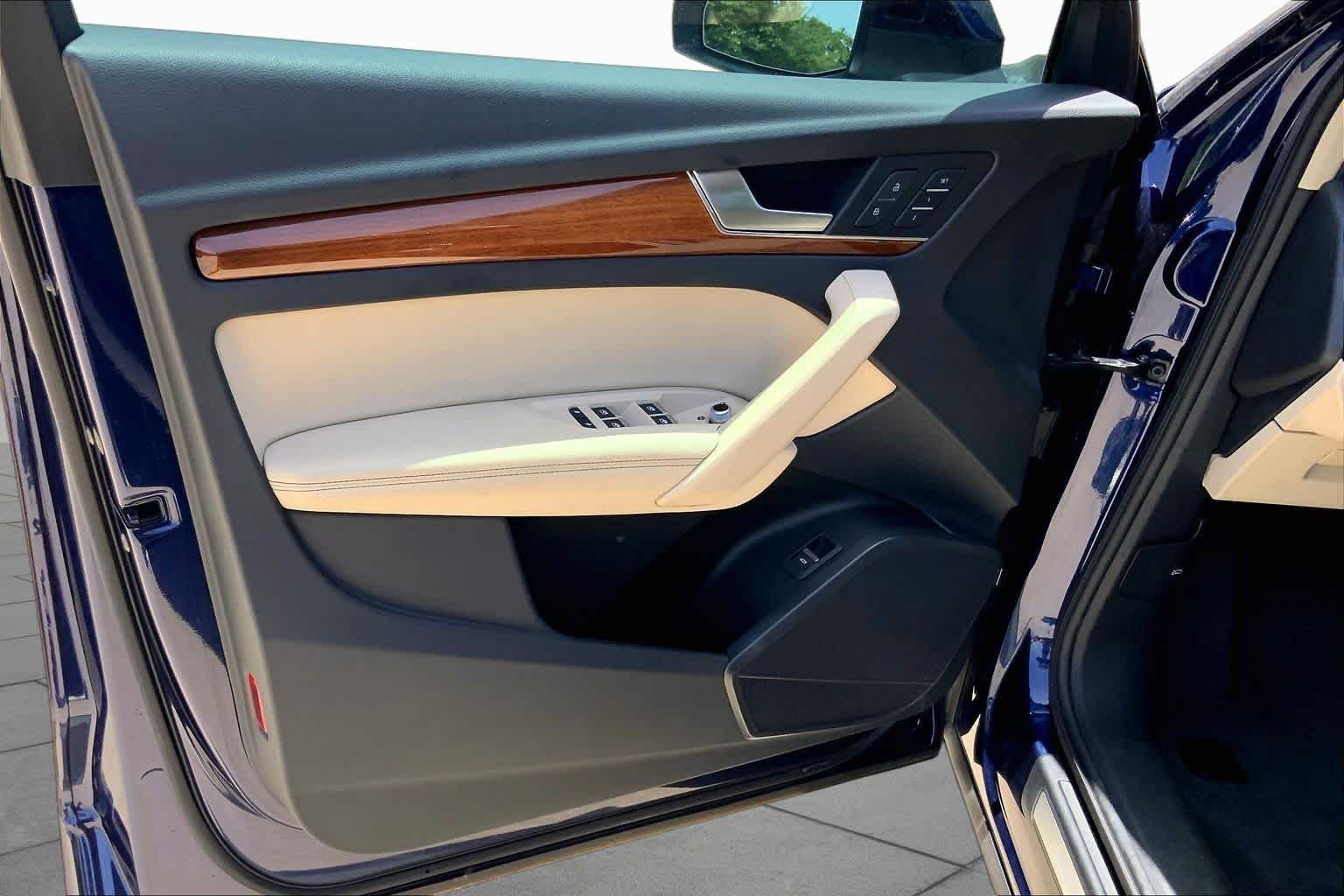 Used 2021 Navarra Blue Metallic Audi Premium Plus image 43