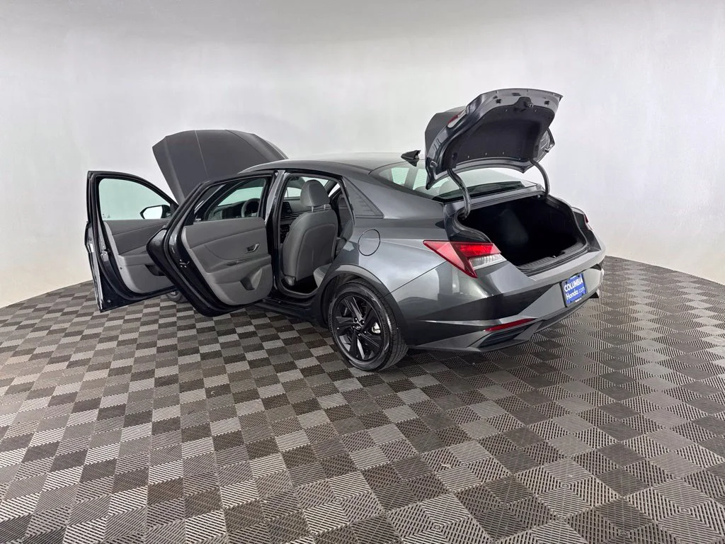 Used 2022 Gray Hyundai SEL image 18