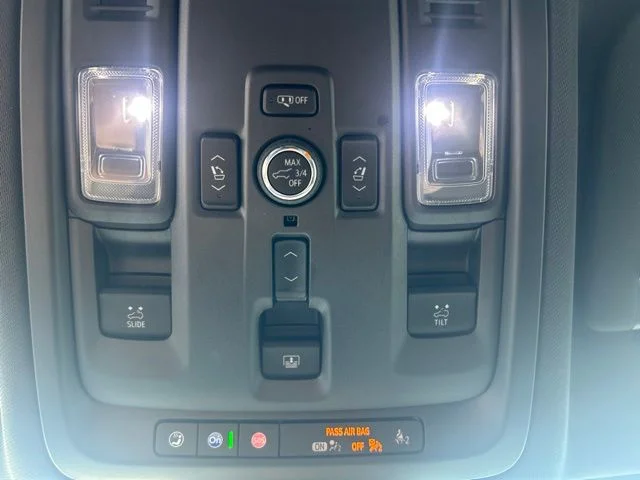 Used 2025 Gray Chevrolet Premier image 20