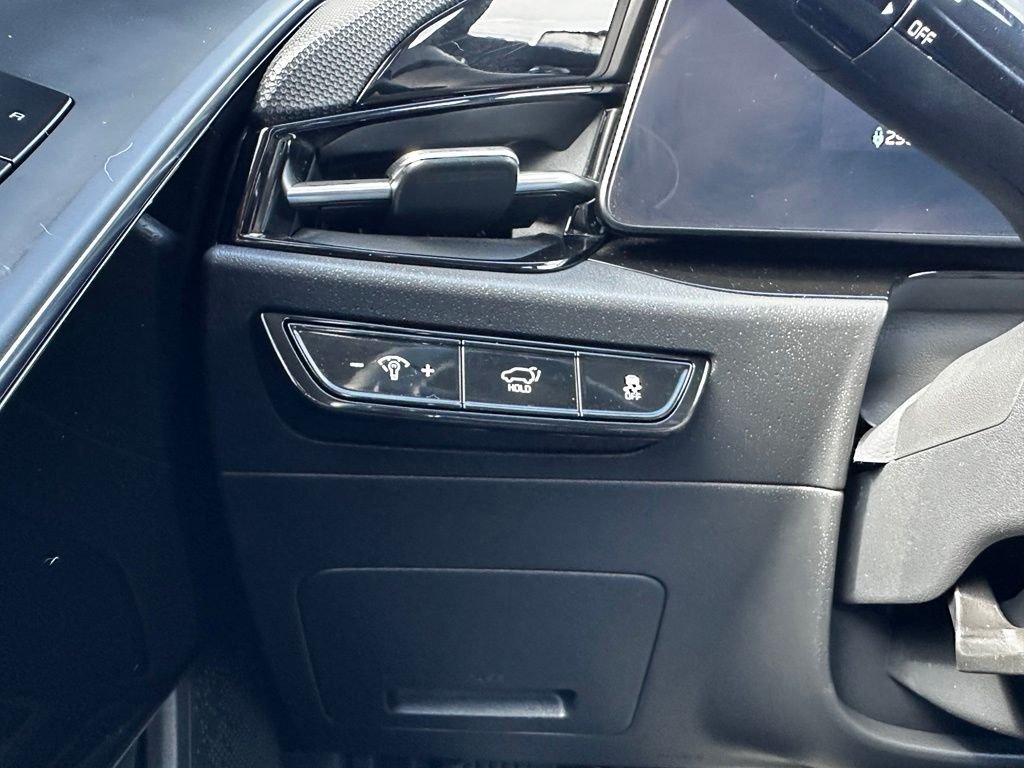 Used 2023 Gray Kia Wind image 33