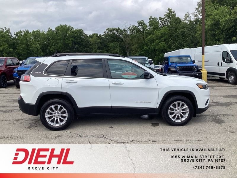 Used 2022 White Jeep Latitude Lux image 8