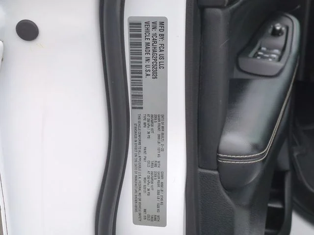 Used 2023 White/off-white Jeep Altitude X image 26