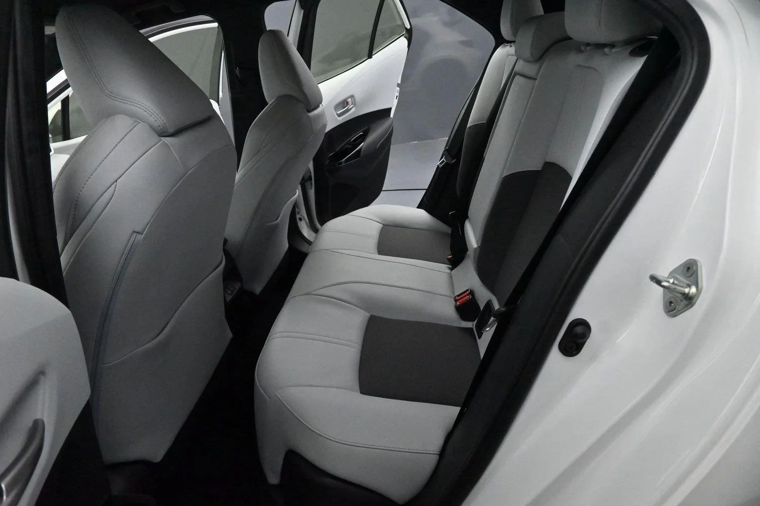 Used 2024 Ice Cap Toyota XSE image 26