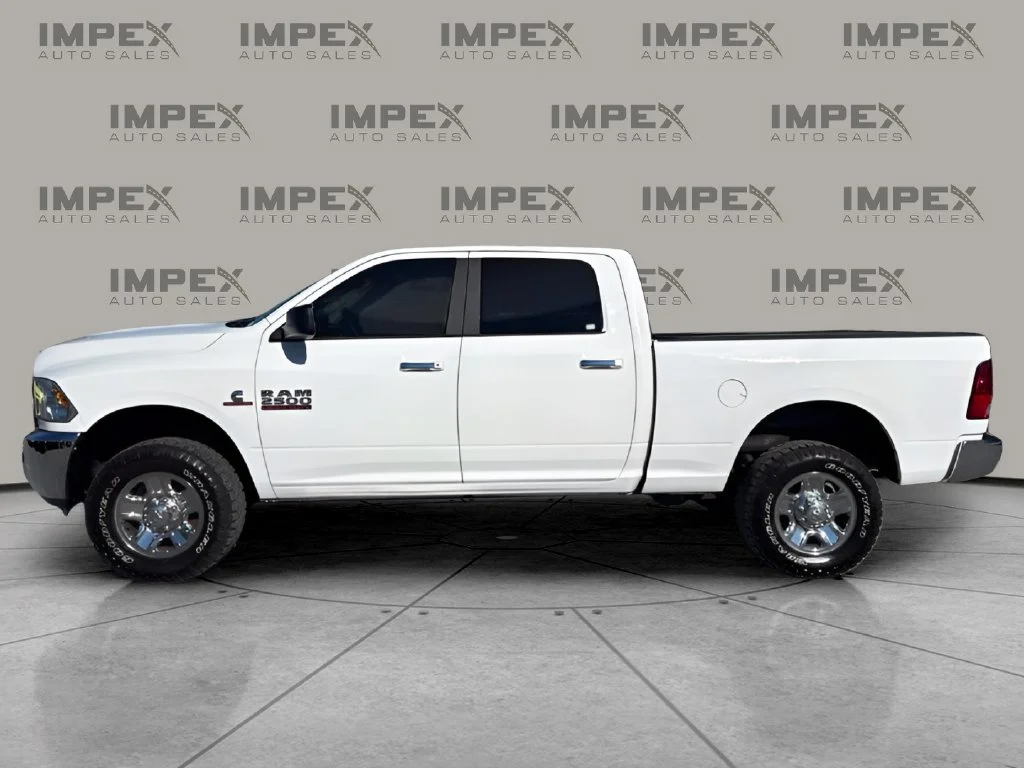Used 2018 White Ram SLT image 2
