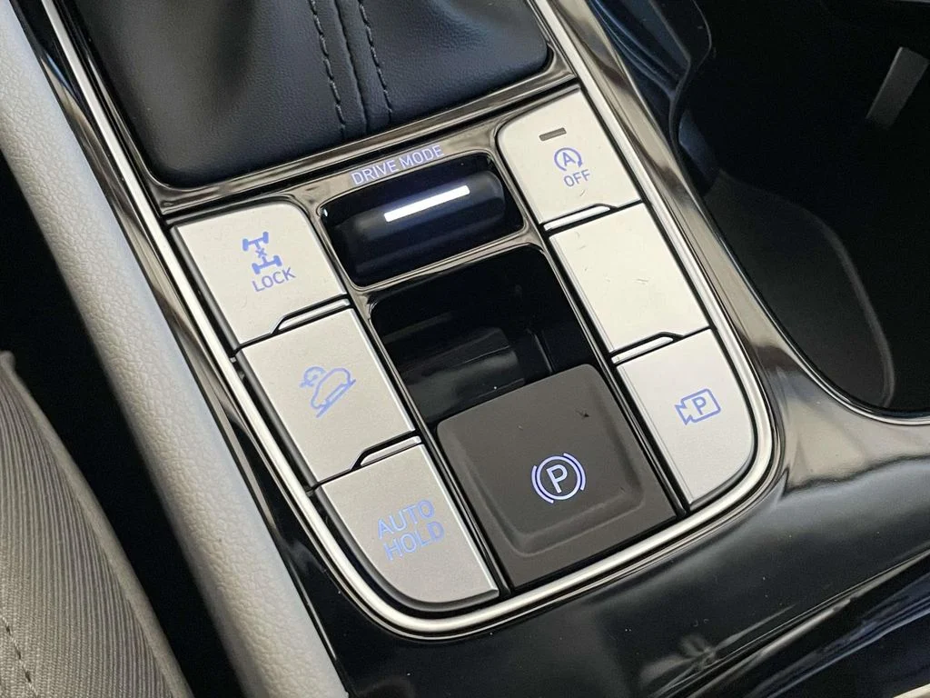 New 2026 White Hyundai SEL image 30