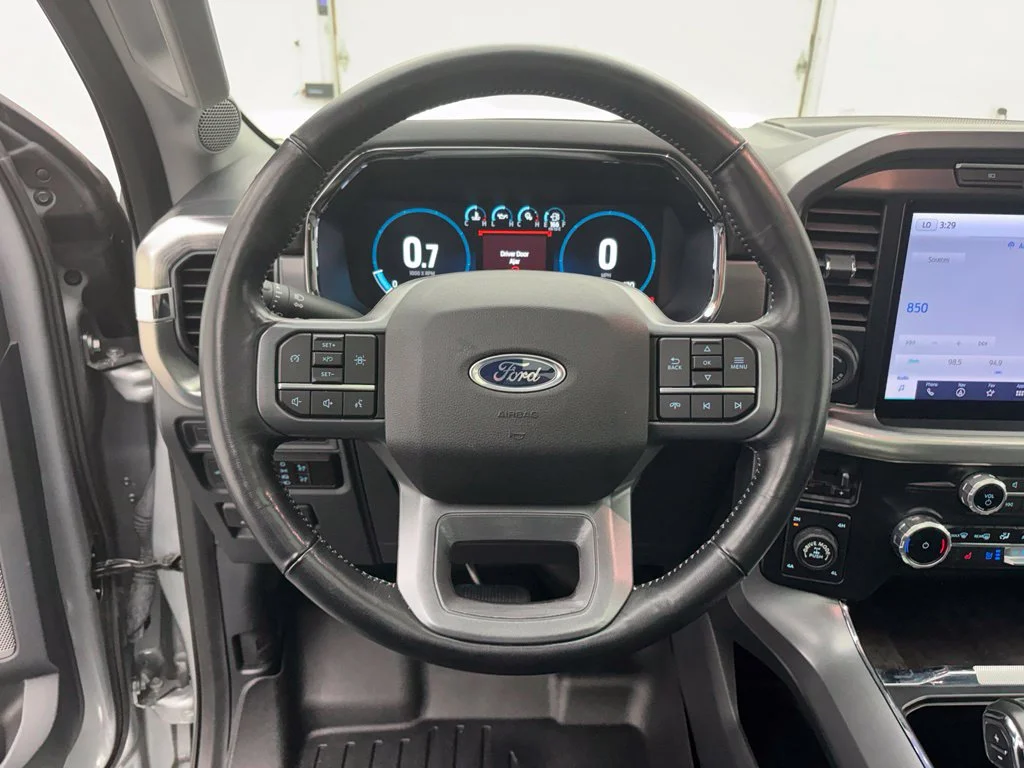 Used 2023 Silver Ford Lariat image 19