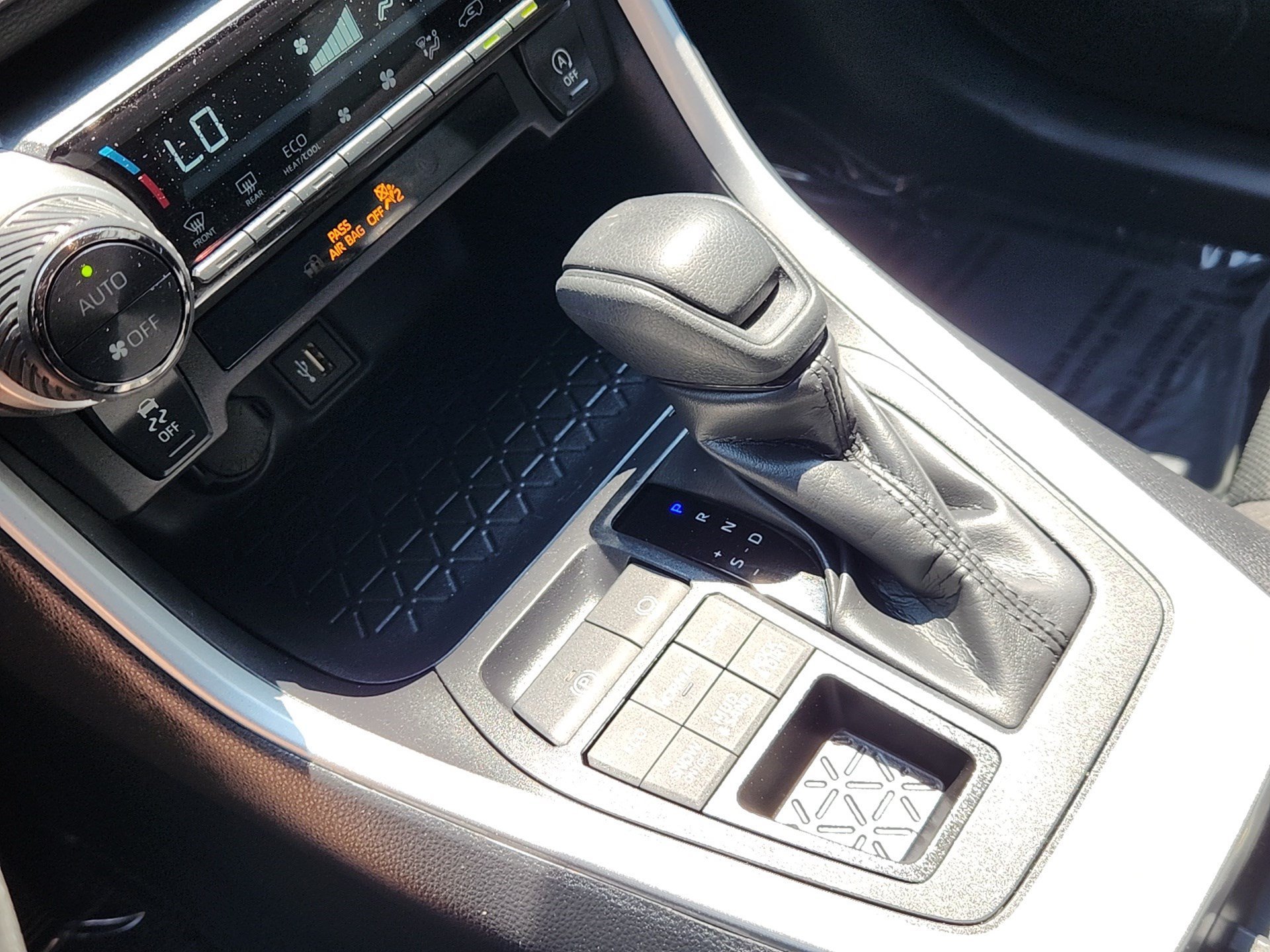Certified Used 2025 White Toyota XLE image 16