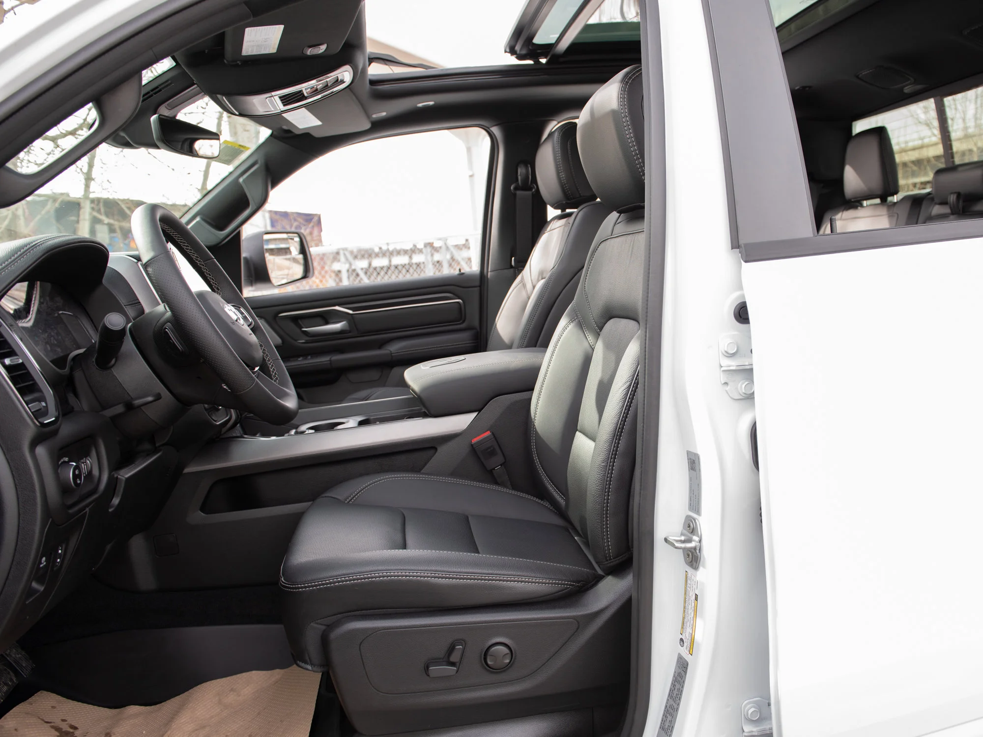 New 2026 White RAM Sport* Hemi V8 image 22