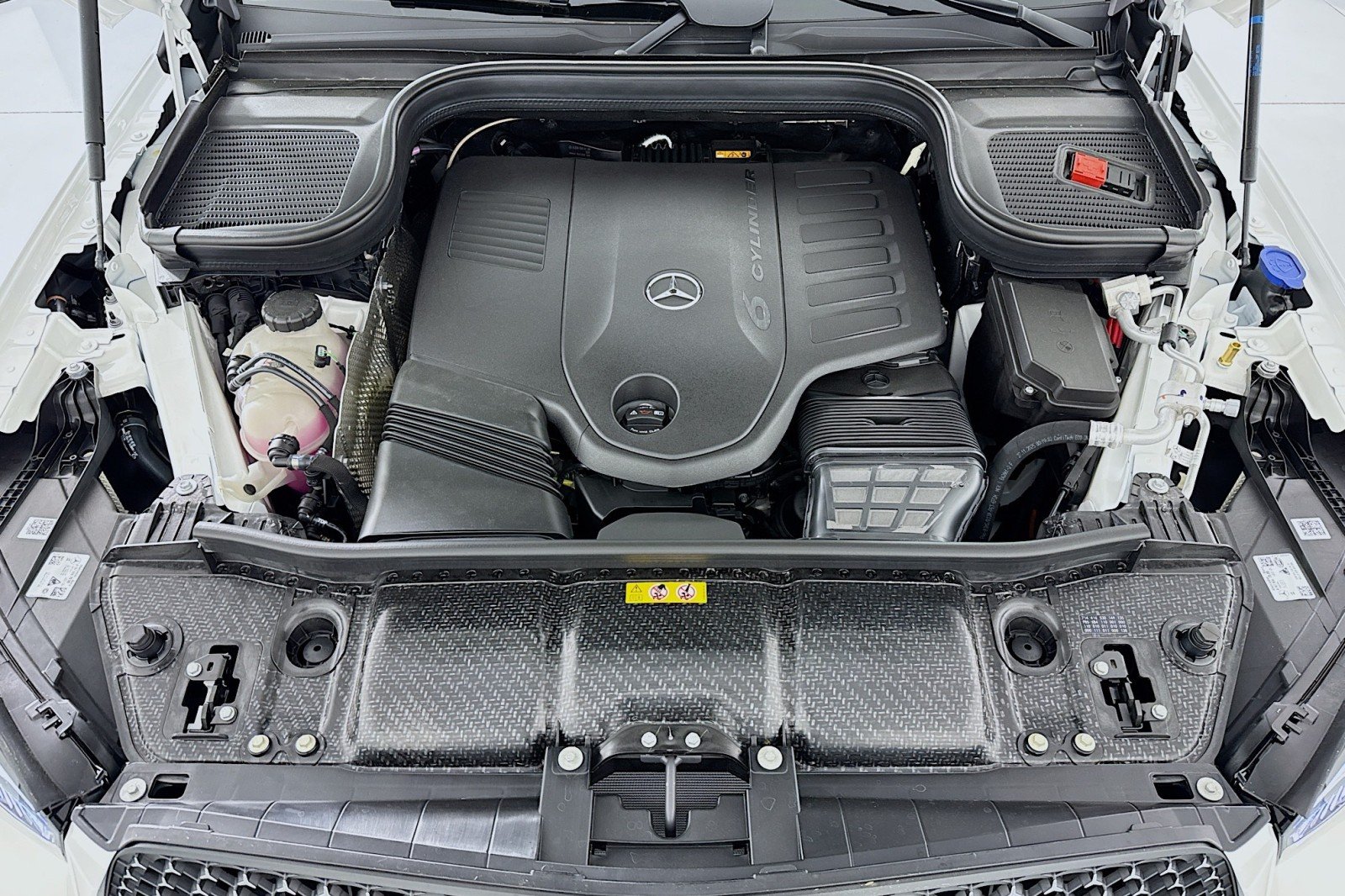 New 2026 Polar White Mercedes-Benz GLE 450 4MATIC® SUV image 10