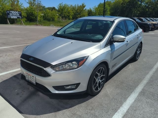 2018 Ford Focus Sedan SEL's photo