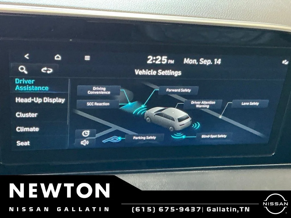 Used 2022 Rainforest Hyundai Calligraphy image 31