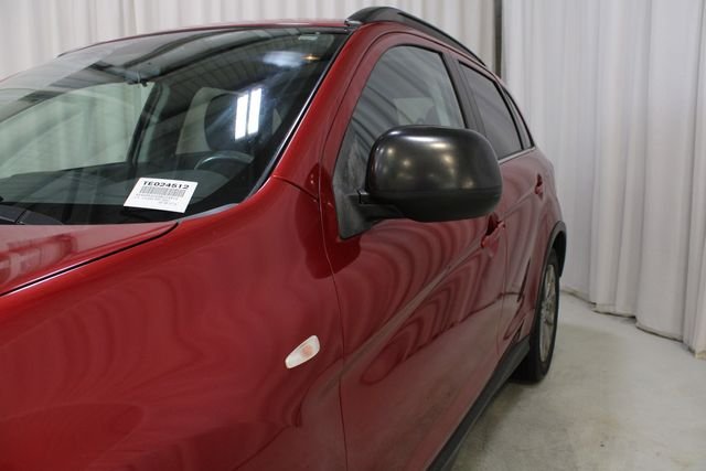 Used 2013  Mitsubishi LE image 32