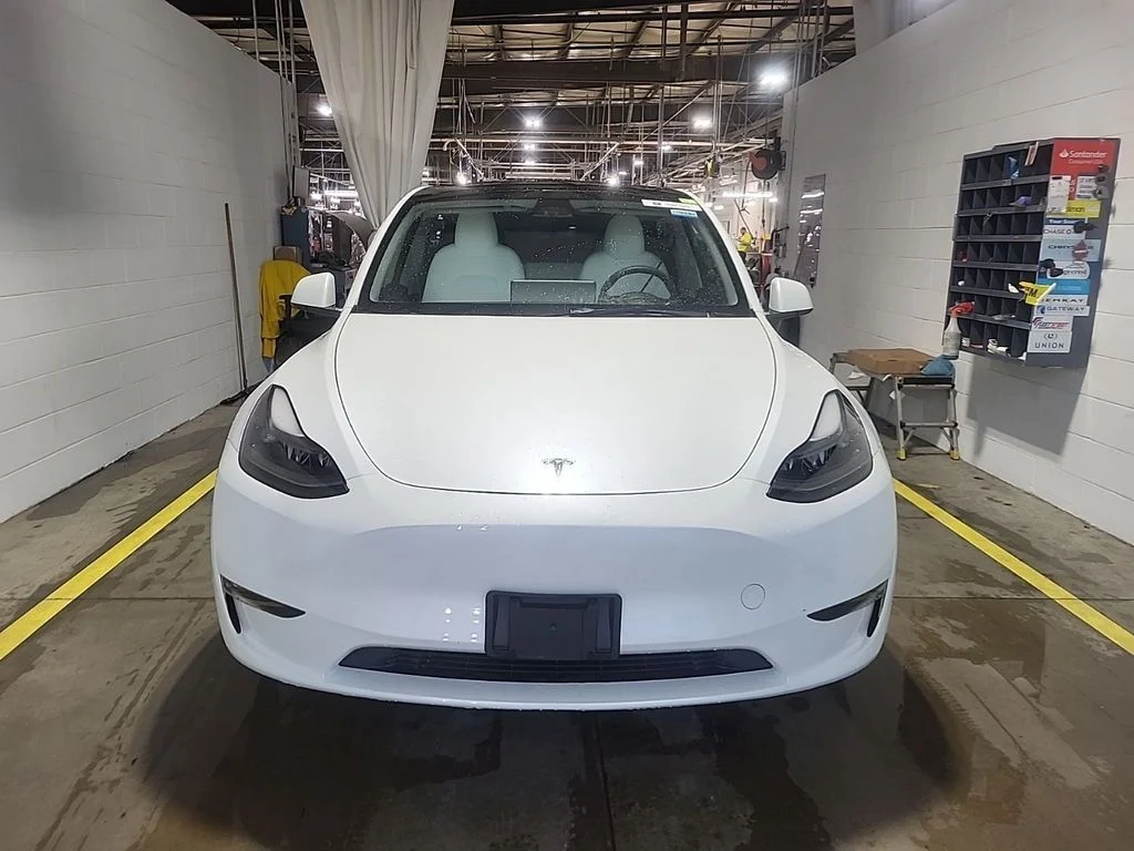 Used 2023 White Tesla Long Range image 2