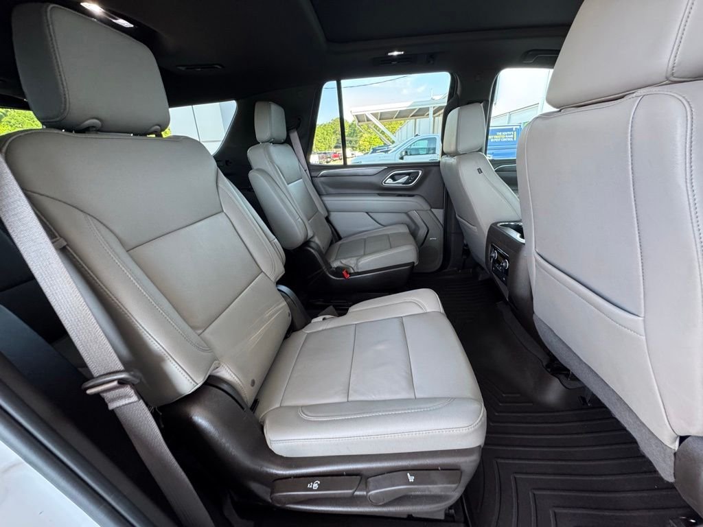 Used 2023 White Chevrolet Z71 image 26