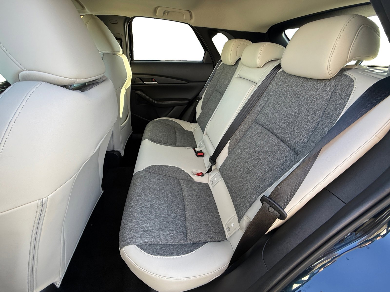 2026 Mazda CX-30 Aire Edition - Photo 16