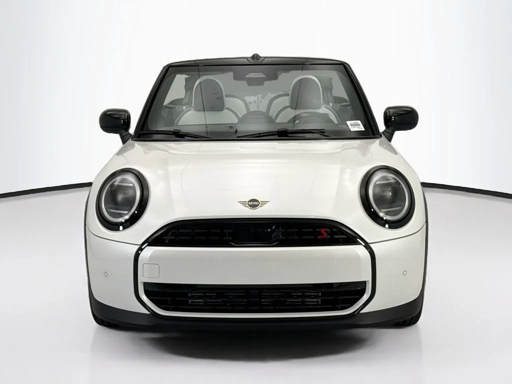 New 2026 Nanuq White Metallic MINI Signature Plus image 2
