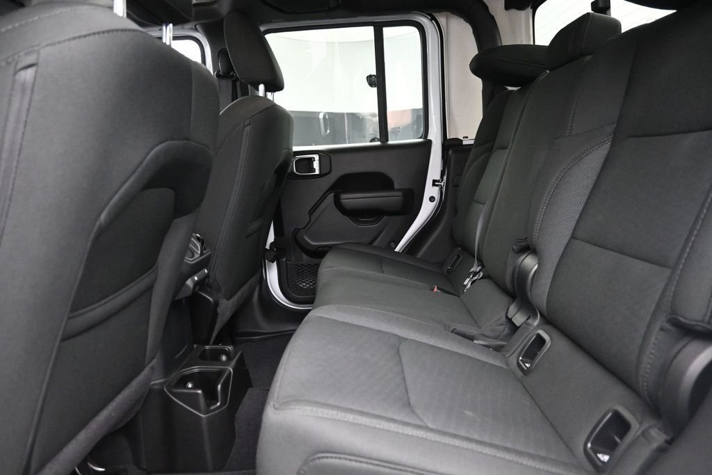 Used 2022 White Jeep Sport image 13