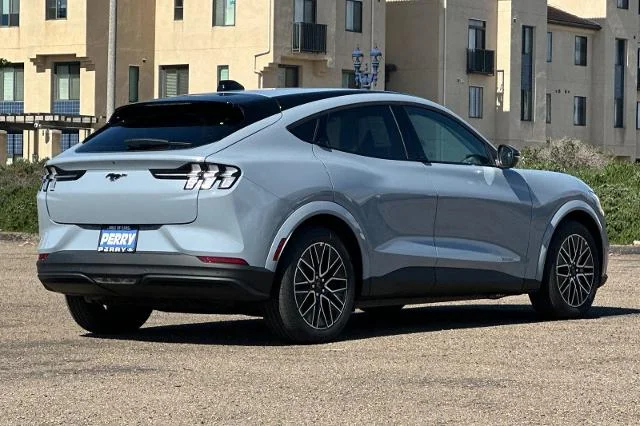 New 2026 Glacier Gray Metallic Tri-coat Ford Premium image 28